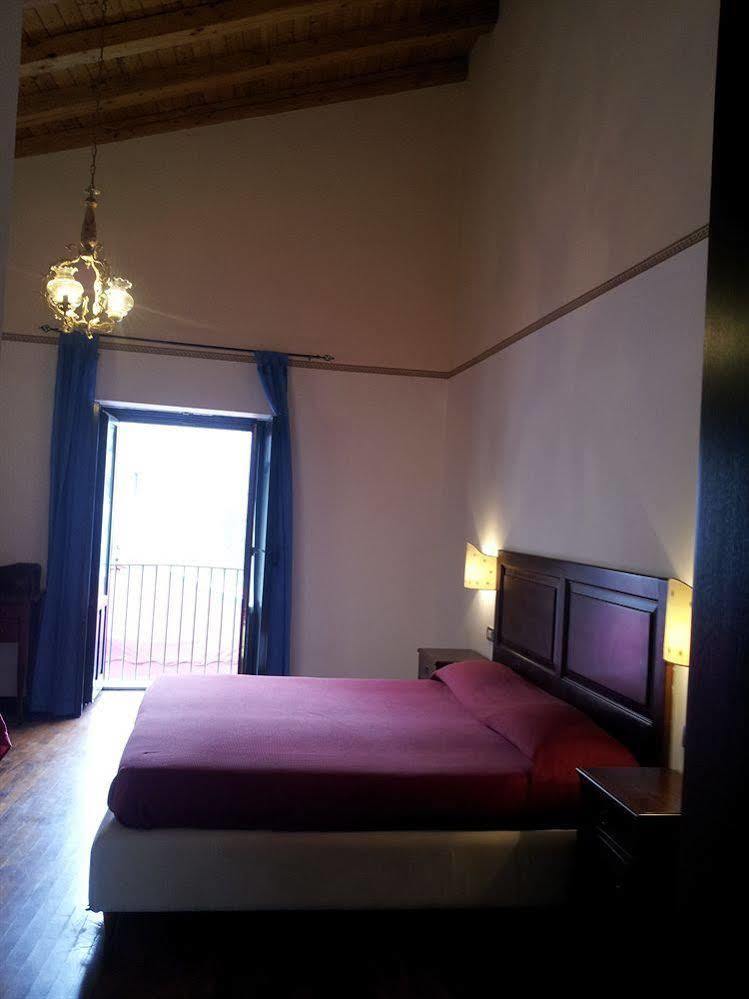 Central Rooms Il Re 卡塔尼亚 外观 照片